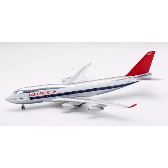 INFLIGHT / NORTHWEST AIRLINES / B747-400 / POLISHED / N665US / 1/200 / NEW